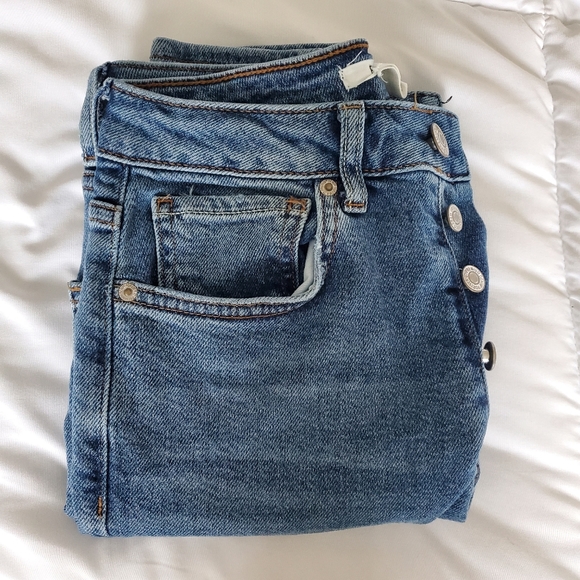 Forever 21 High Waisted Mom Jeans - Picture 5 of 5